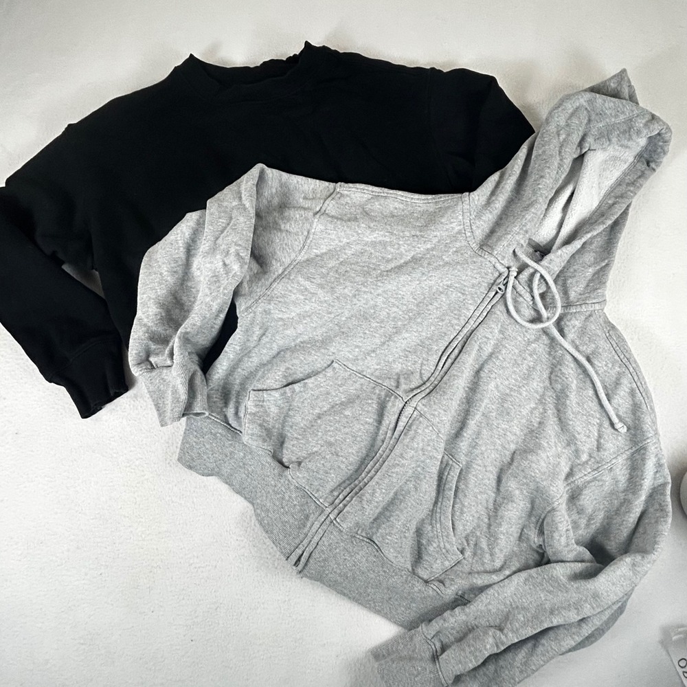 Universal‎ Thread Womens XS Black Cropped Crewneck Sweatshirt 013-01-8870